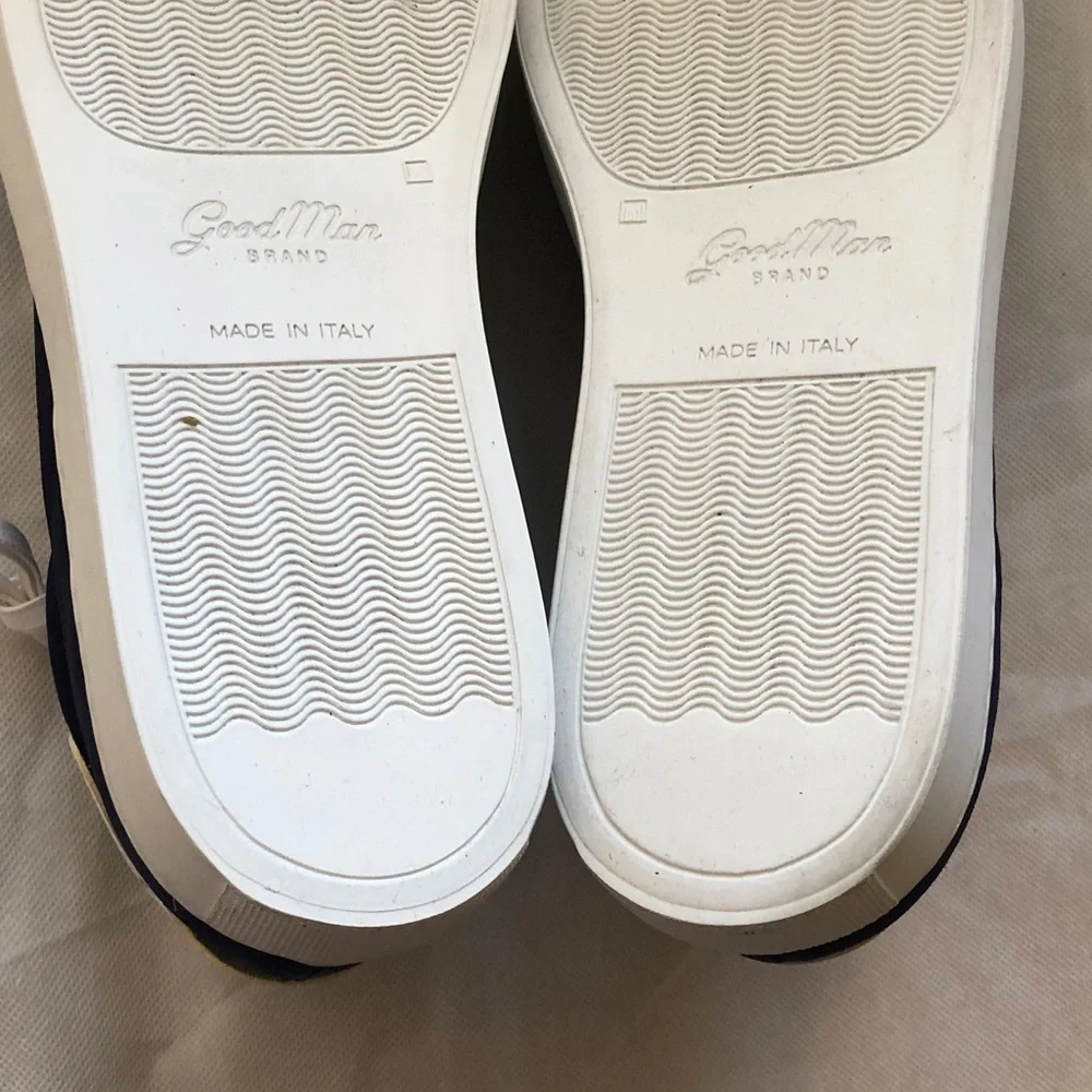 Like New men’s size 9 Good Man Brand Legend Sneakers in Navy and White with box - Picture 10 of 14
